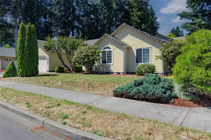 Walkable neighborhood with sidewalks Walkable neighborhood with sidewalks