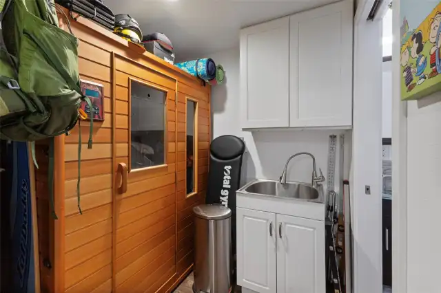 Lower Level 3/4 Bath
