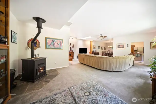 GREAT ROOM/FAMILY ROOM SHOWING THE PELLET STOVE