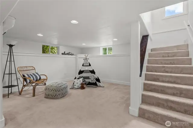 Staircase down into the mostly finished basement
