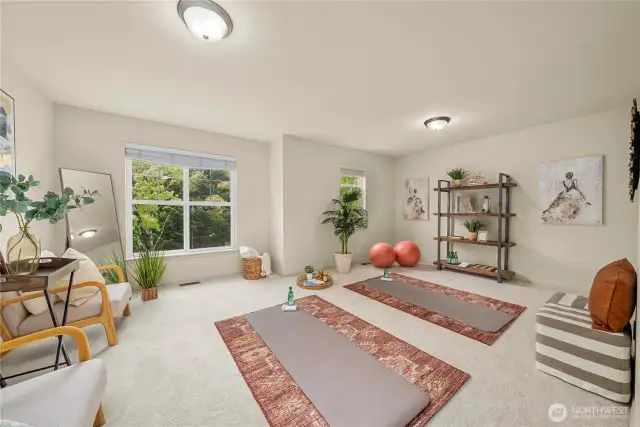 Upper level bonus room or 4th bedroom.