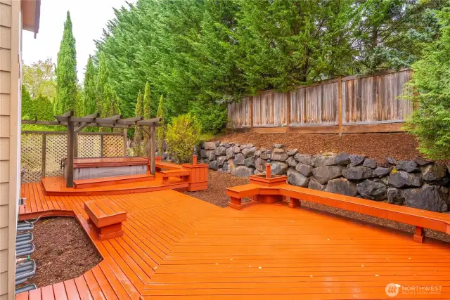 Great deck for entertaining.