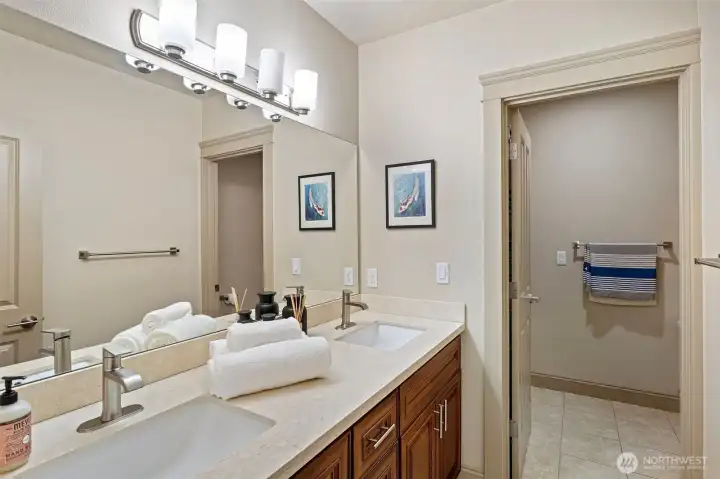 Hall bathroom with full bath/shower