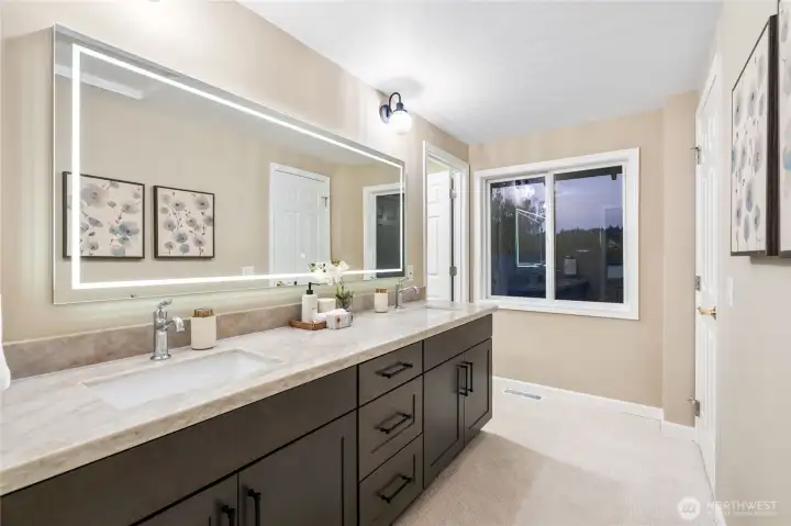 New Quartz & Vanity, full bath adjacent to 5th bedroom