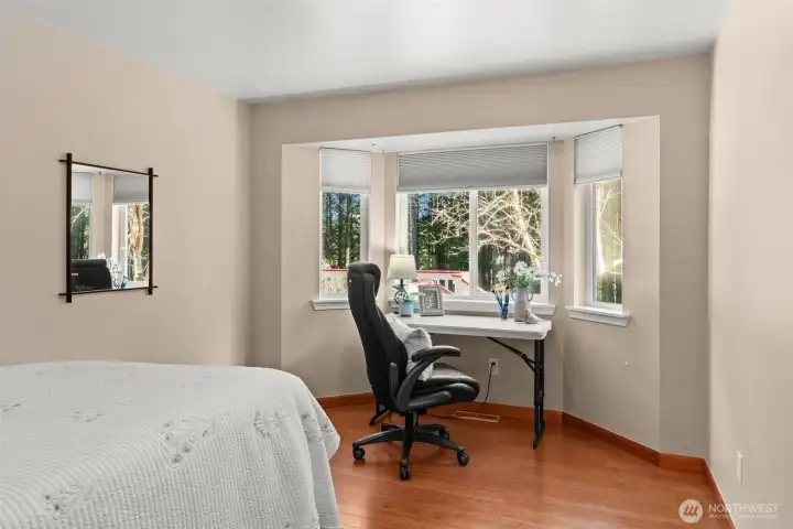 Perfect office space or flex room