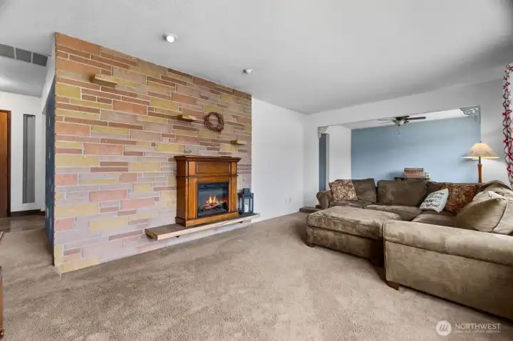 Comfortable layout ideal for everyday living.