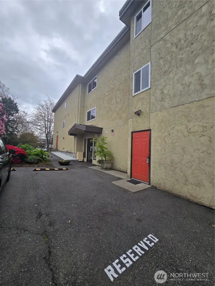 Up front 2 car tandem parking is reserved for you!!!