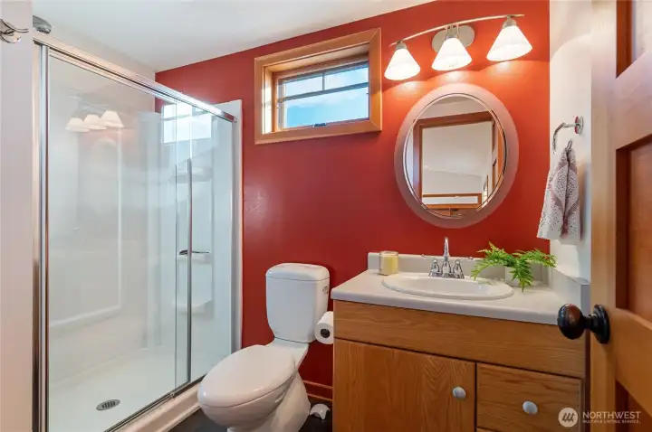 3/4 bath off the suite.