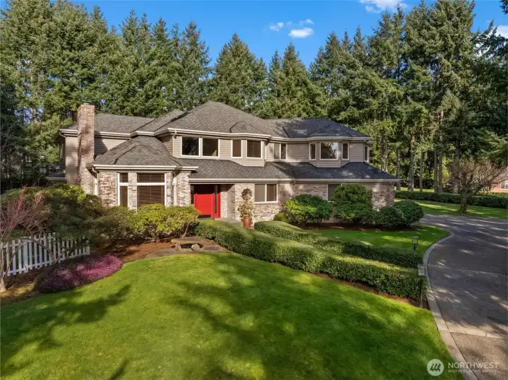Every home has a story, and this gorgeous, curved paved driveway tells it all!
