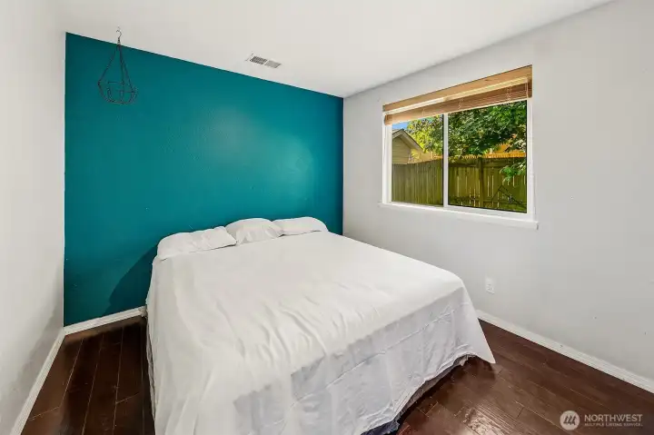 Guest bedroom #1