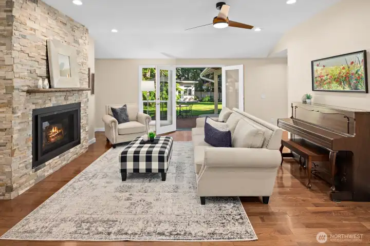 Clean, crisp and timeless finishes, and a perfect flow for indoor and outdoor entertaining. Clean, crisp and timeless finishes, and a perfect flow for indoor and outdoor entertaining.