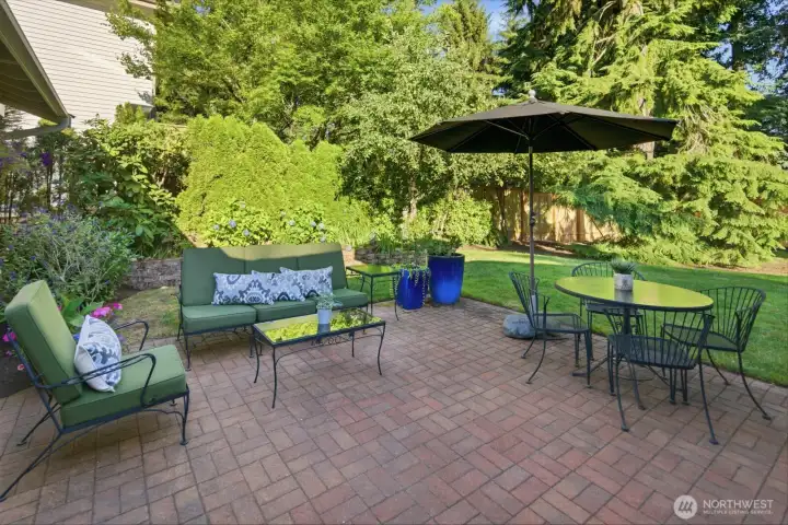 Warm sunny evening are cool and in the shade on this stunning brick paver patio! Warm sunny evening are cool and in the shade on this stunning brick paver patio!
