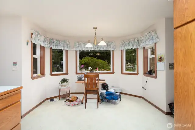 Eat in area in kitchen