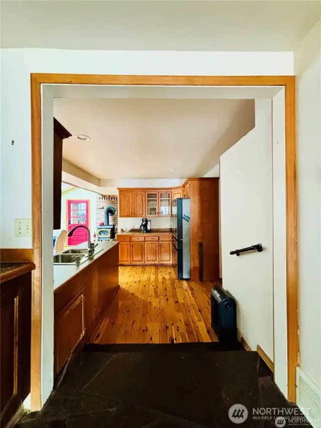 Hallway to Kitchen