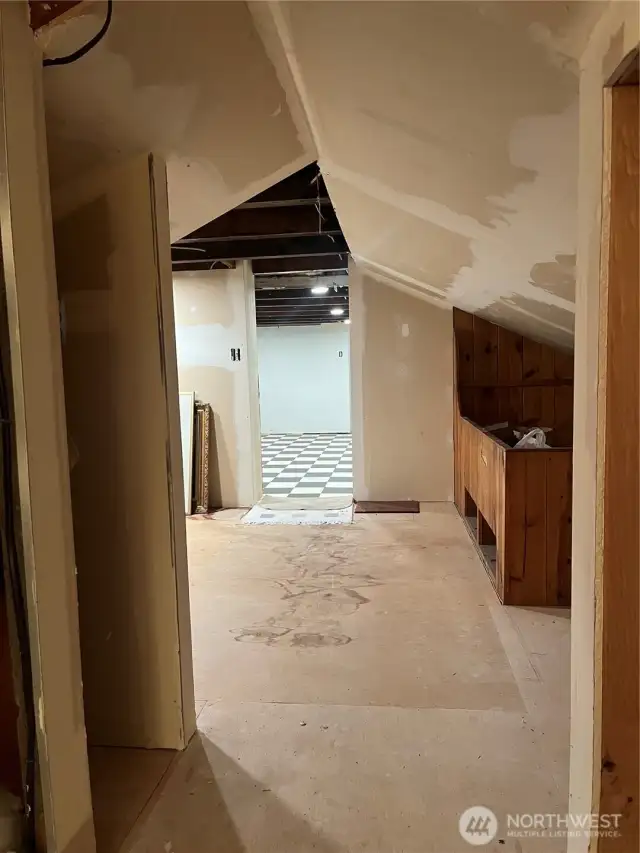 Upstairs unfinished room 15 X 12 with private entrance
