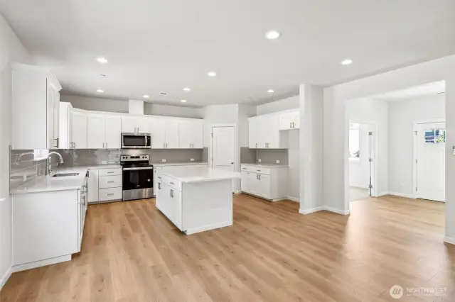 **Photos are of the same floorplan in another community and are used for representational purposed only. Colors, and features will vary.**