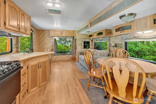 The RV is in great shape and offers wonderful flexibility and space for guests/Airbnb/rental options.