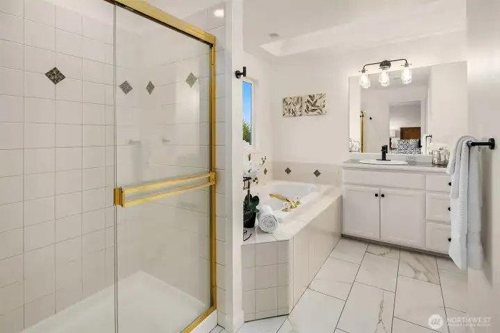 5 piece primary bath.