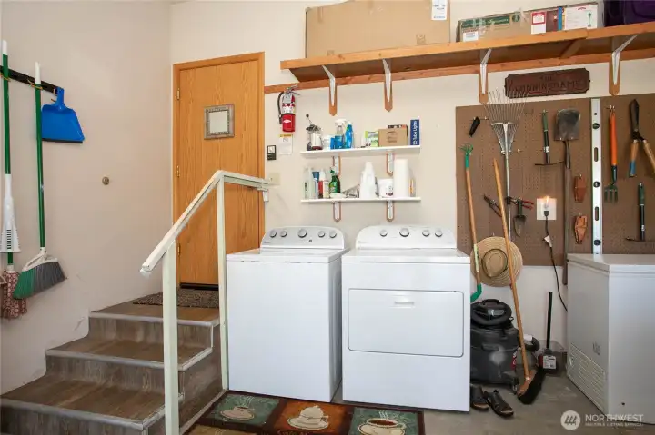 Washer/dryer hook-ups in the garage as well.