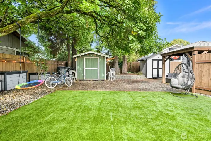 Fantastic Entertaining backyard!!