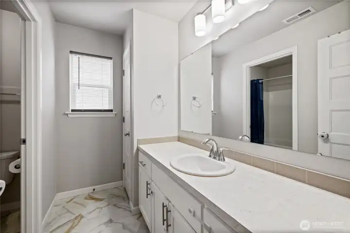 2nd Floor Main Bathroom