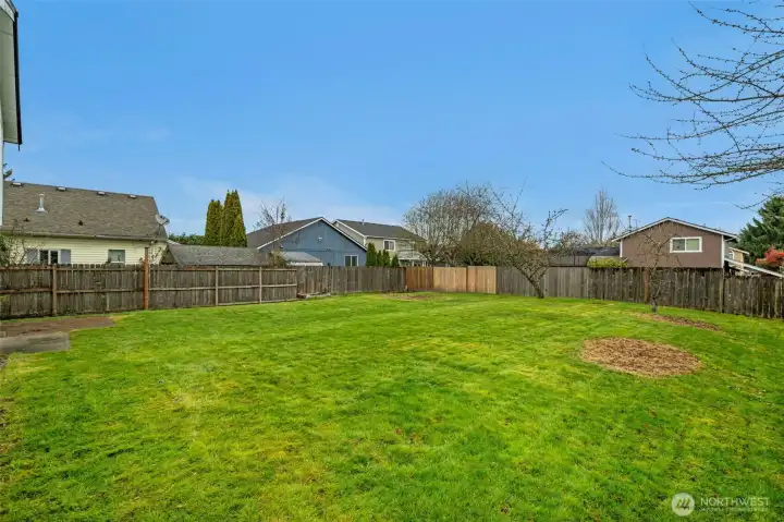 Large fenced back yard with endless possibility's