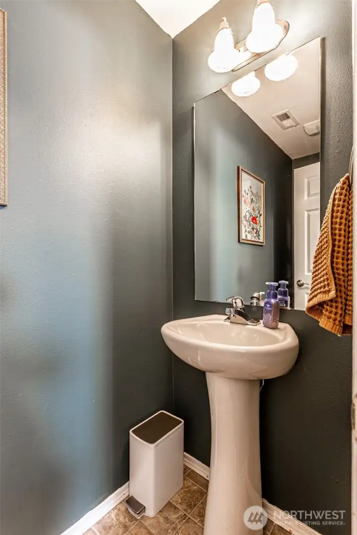 Powder room on the main.