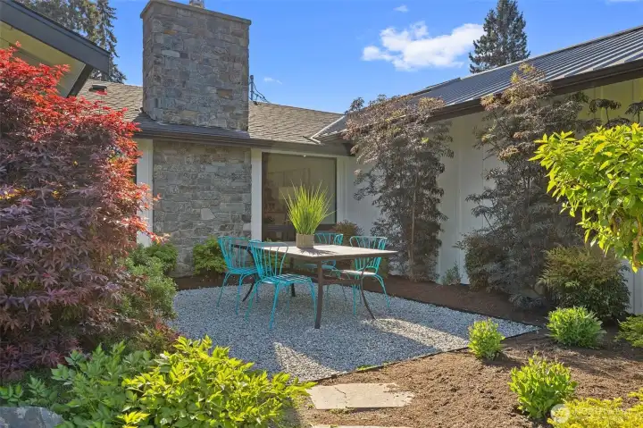 Additional Eating Area, Uncovered in Backyard.