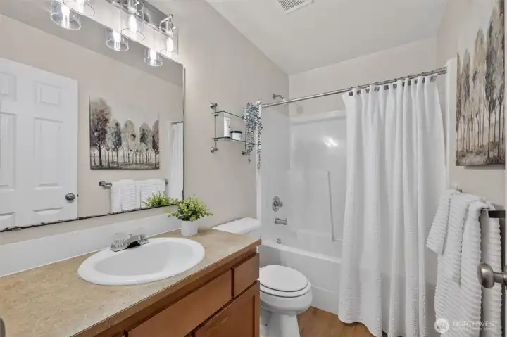 Main bath Main bath