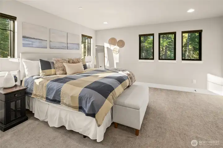 Upstairs ensuite bedroom 1