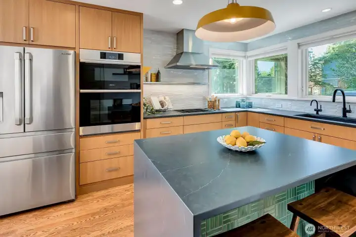 Designed for Cooking and Entertaining Designed for Cooking and Entertaining