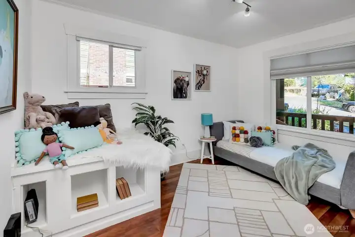 Main Level Guest Bedroom or Home Office Main Level Guest Bedroom or Home Office