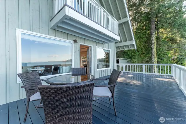deck on main