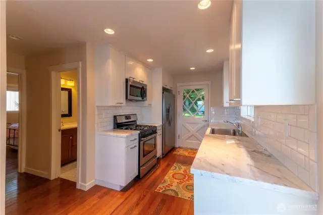 entry to main bath and bedroom on main