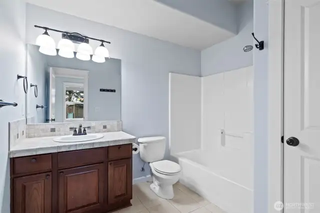 Full bathroom, lower
