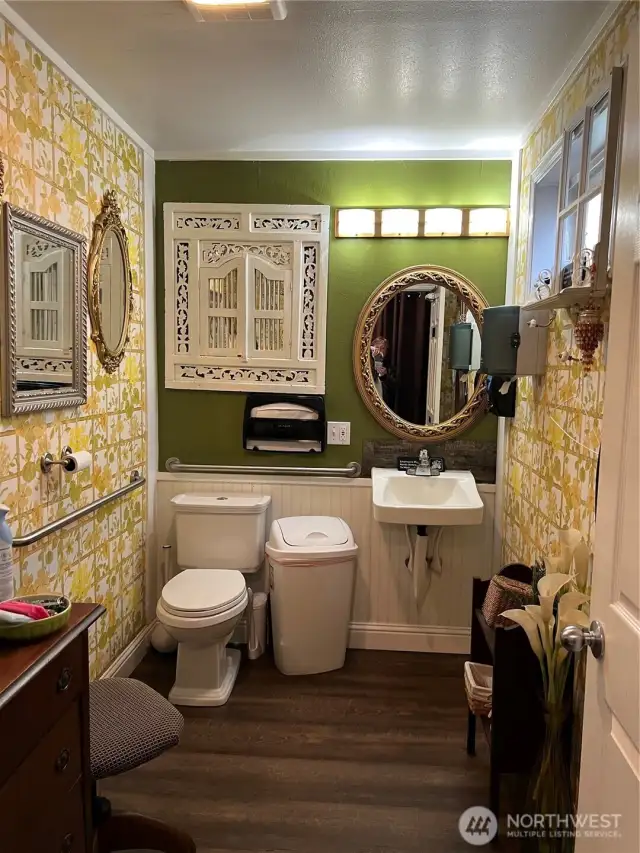 Nicely appointed guest bathroom.