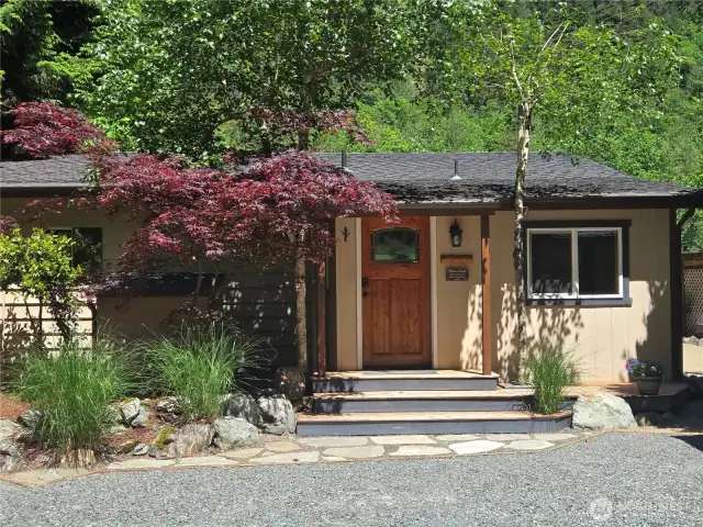 Cute, convenient, covered front entry.