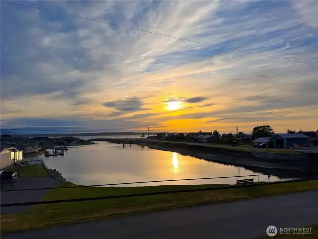 Enchanting sunsets to enjoy...