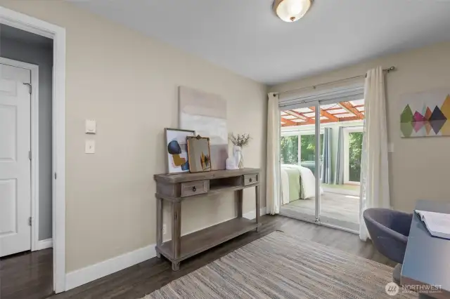 Bonus room connected to sunroom