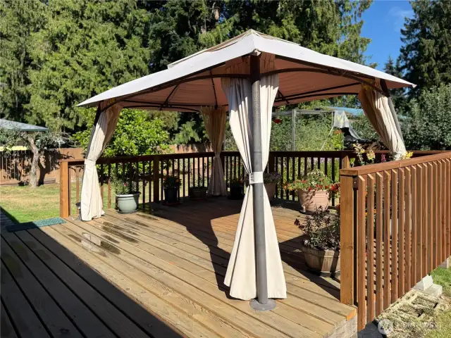 20' x 16' deck & gazebo