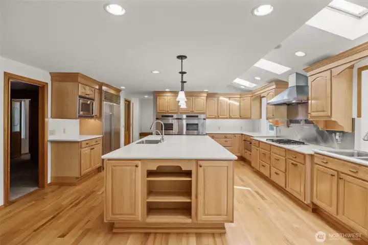 So Much Prep Space – Perfect for Entertaining and Everyday Cooking