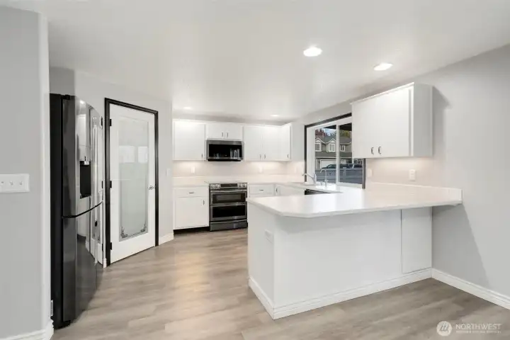 Kitchen - Breakfast Bar