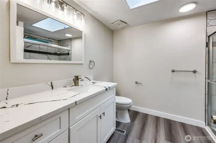 2nd Bathroom