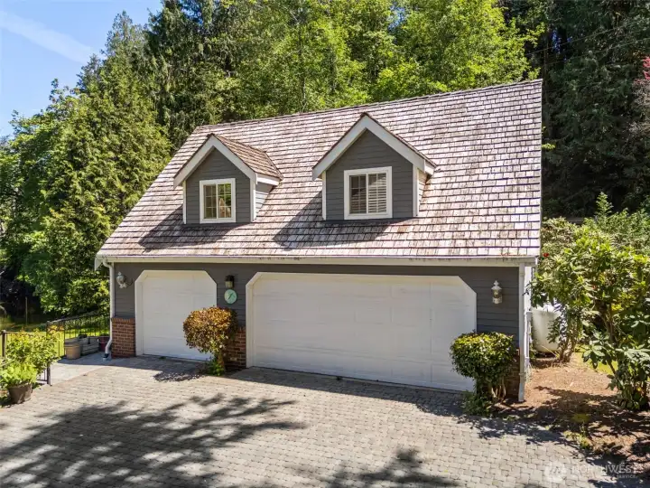 3 car garage