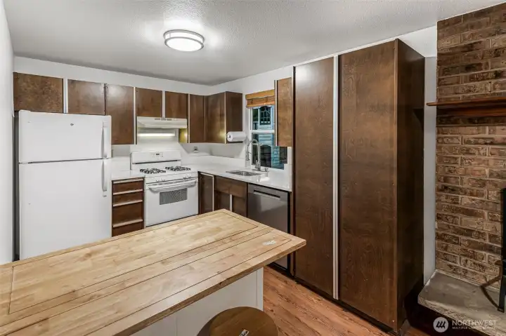 Kitchen Island Is Mobile