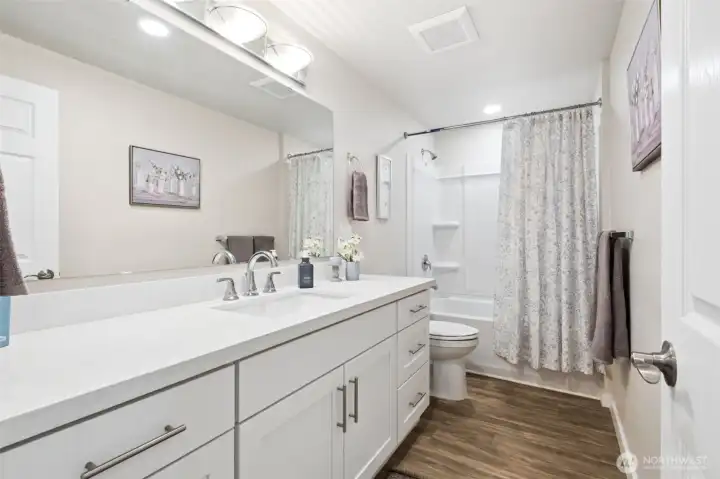 Hallway Full Bathroom