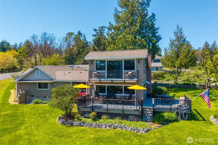 The views from every window are stunning! Enjoy the wrap around decking as well as the upper level loft for pristine views.