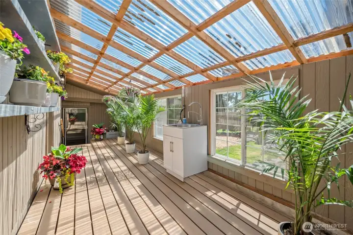 Spectacular sunroom/greenhouse for year round delight!