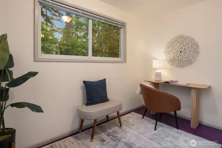 Light and bright office space off the Hopscotch Room. Light and bright office space off the Hopscotch Room.