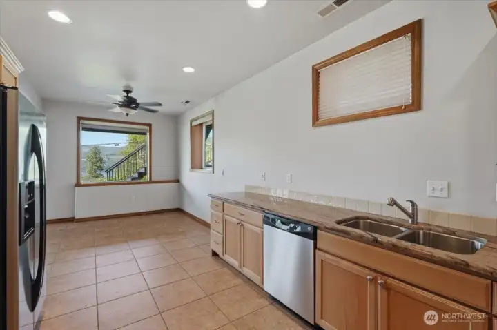 Perfect for entertaining, hosting visitors, or accommodating multi-generational living arrangements. Perfect for entertaining, hosting visitors, or accommodating multi-generational living arrangements.